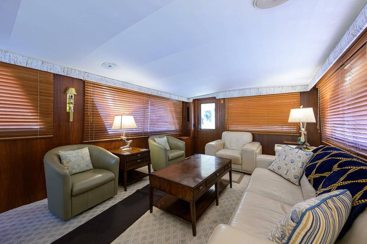 1987 Hatteras 63 Motor Yacht "Phantom" photo 7