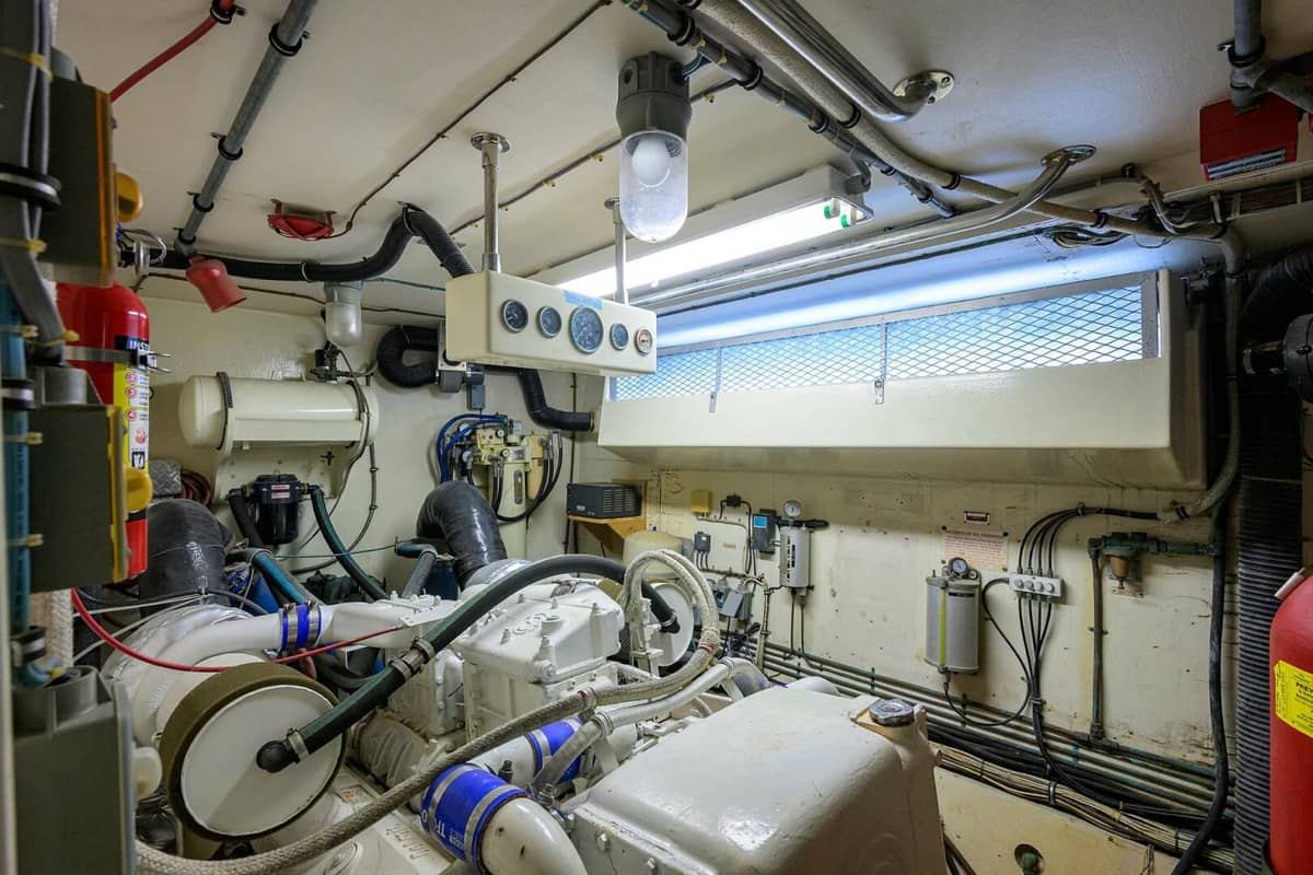 1987 Hatteras 63 Motor Yacht "Phantom" photo 59