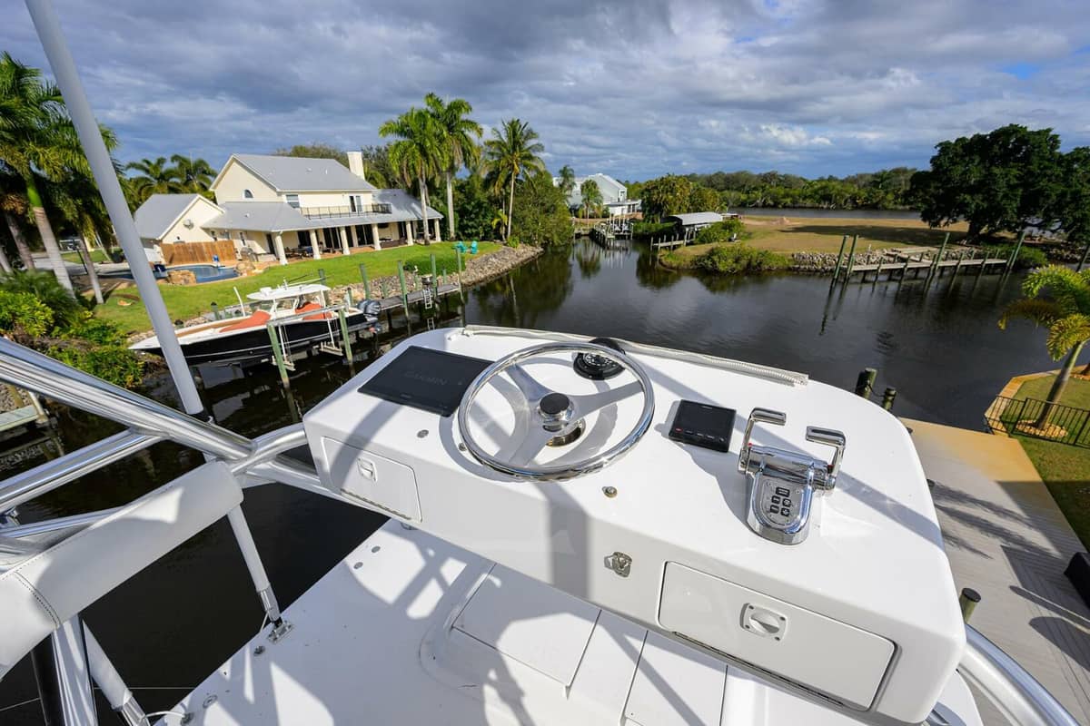2013 Hatteras GT63 "Reelin N Dealin" photo 32