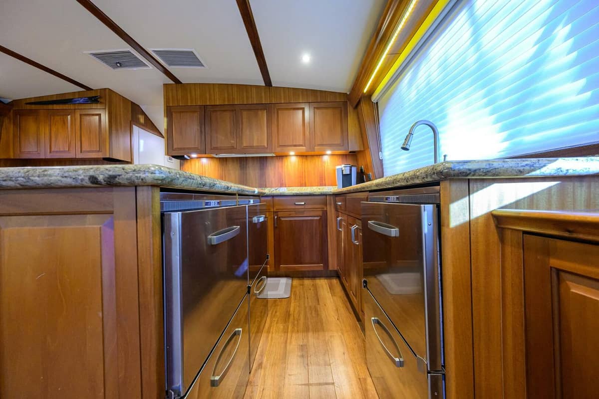 2013 Hatteras GT63 "Reelin N Dealin" photo 10