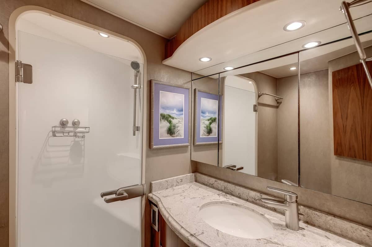 2019 Viking 62 Convertible "On the Edge III" photo 12