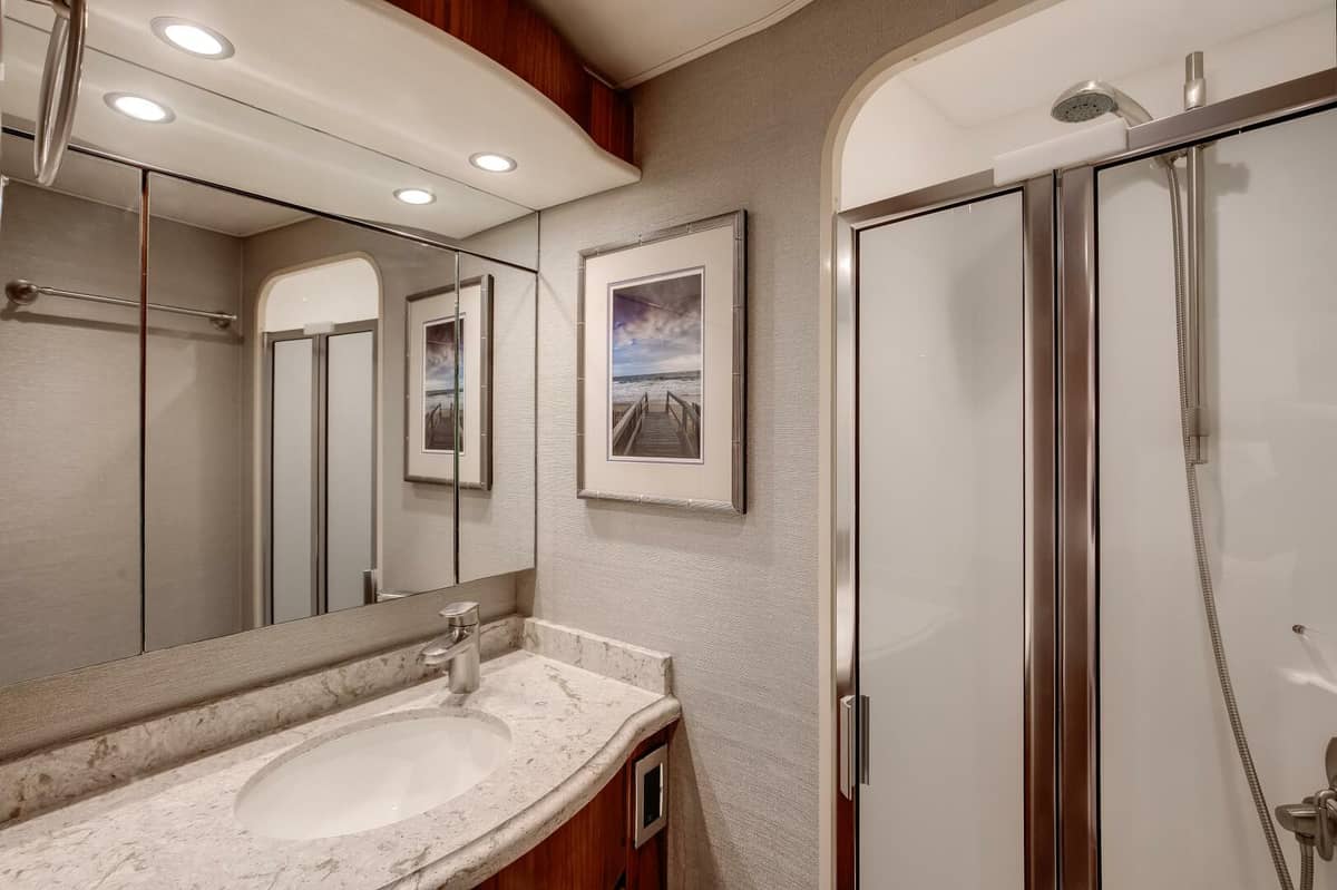 2019 Viking 62 Convertible "On the Edge III" photo 7