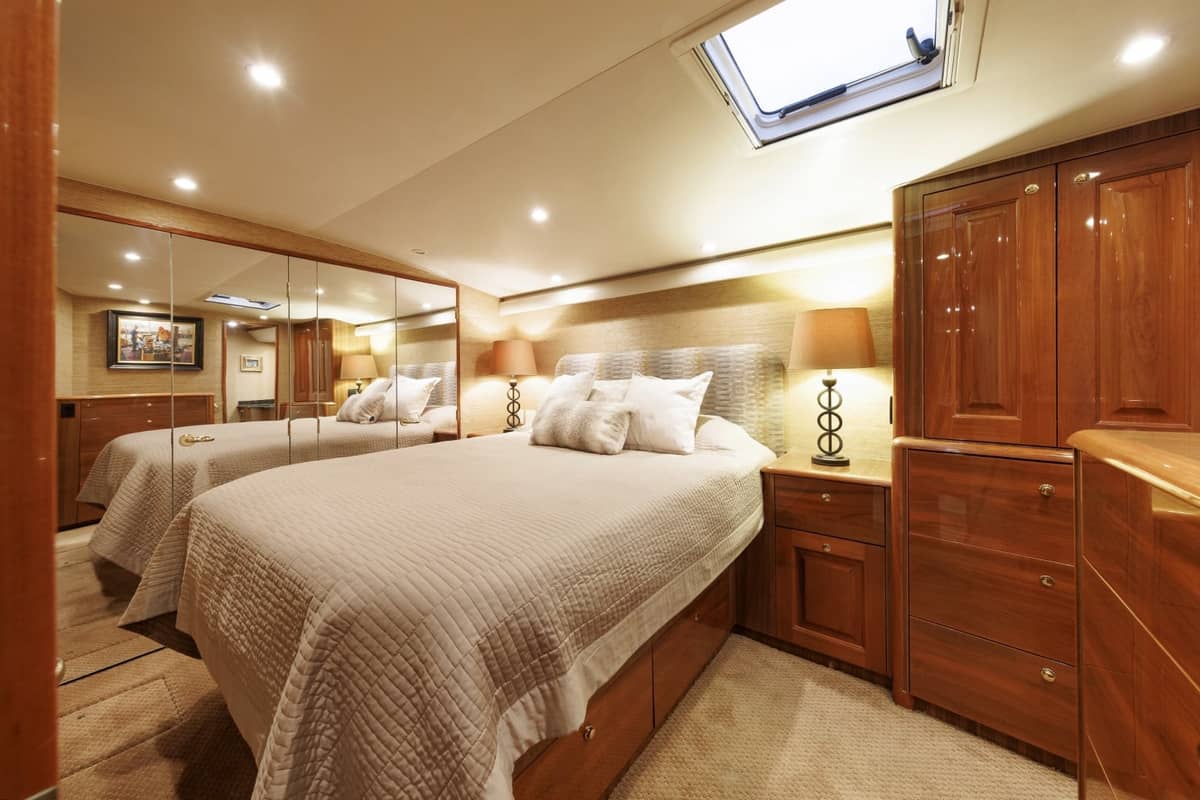 2005 Viking 61 Convertible "YOLO" photo 7