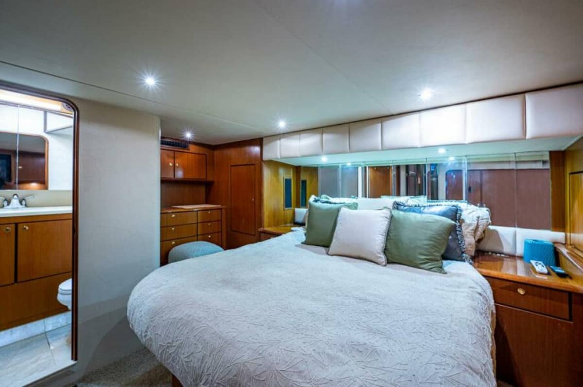 1999 Ocean Yachts 60 Convertible "ALE & RYE" photo 45