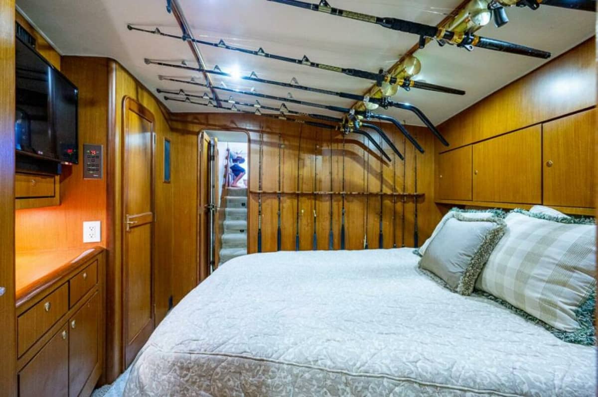 1999 Ocean Yachts 60 Convertible "ALE & RYE" photo 41