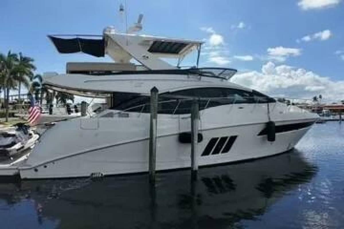 2016 Sea Ray L590 Fly "INCOGNITO" photo 2