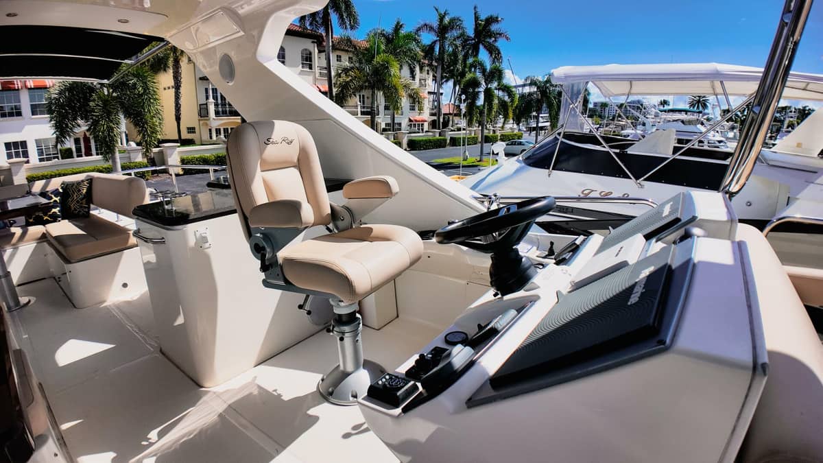 2016 Sea Ray L590 Fly "INCOGNITO" photo 3