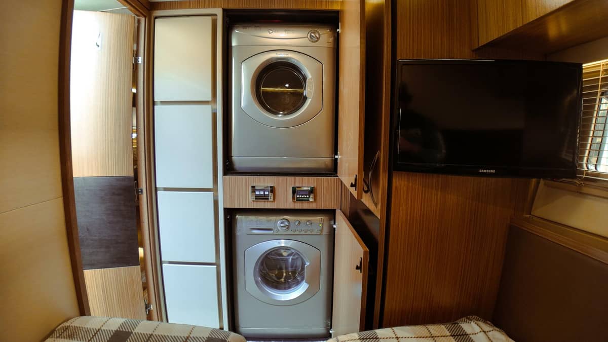 2016 Sea Ray L590 Fly "INCOGNITO" photo 17