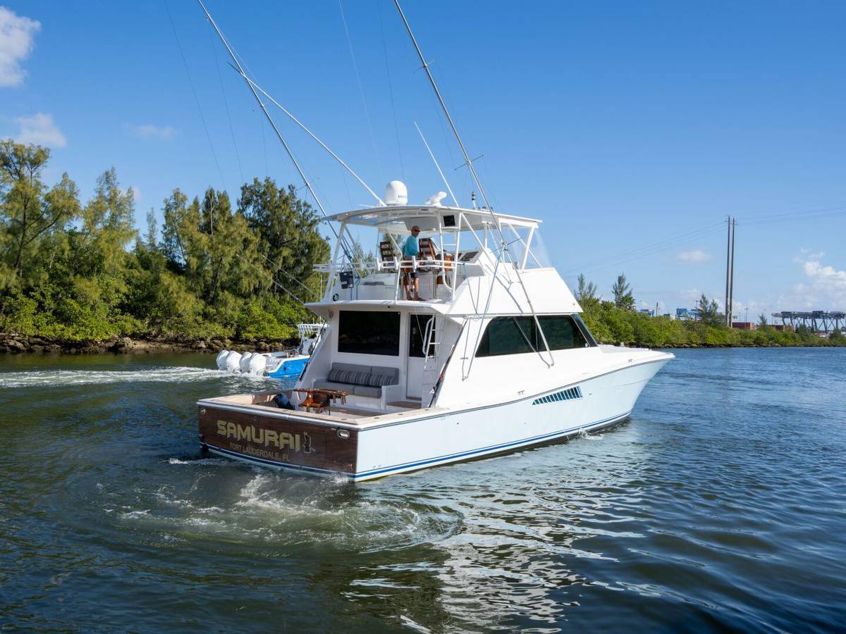 1998 Viking 58 Convertible "BAREFOOT" photo 4