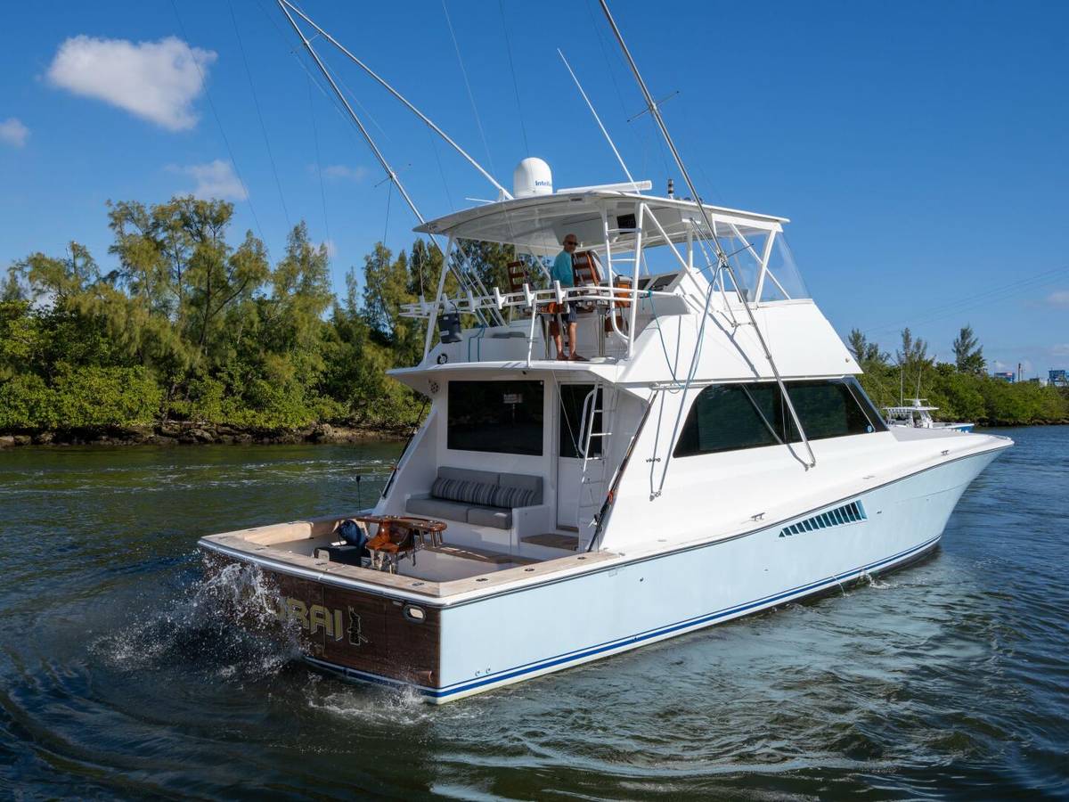 1998 Viking 58 Convertible "BAREFOOT" photo 2