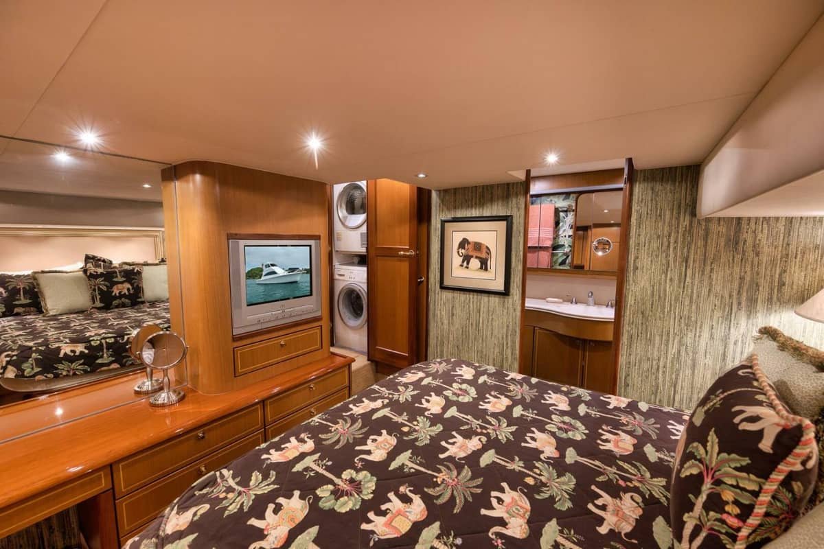 2004 Ocean Yachts 57 Enclosed Bridge Convertible "Positive Attitude" photo 11