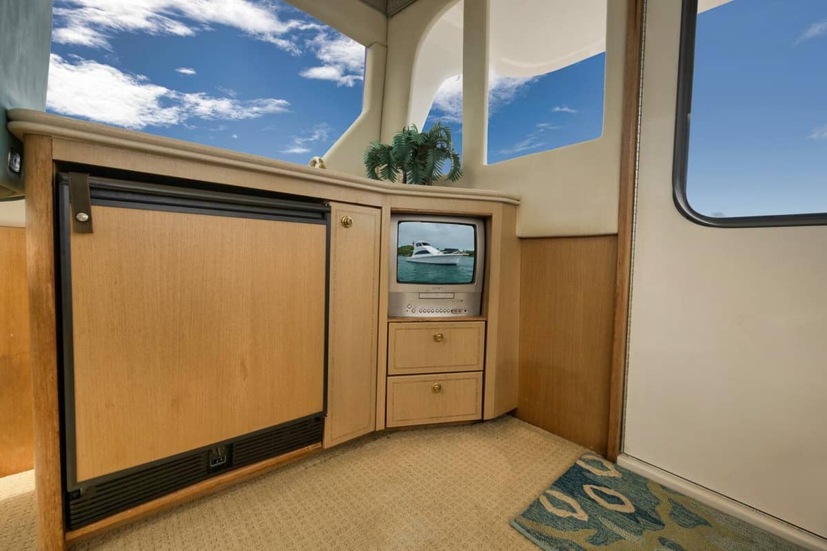2004 Ocean Yachts 57 Enclosed Bridge Convertible "Positive Attitude" photo 28