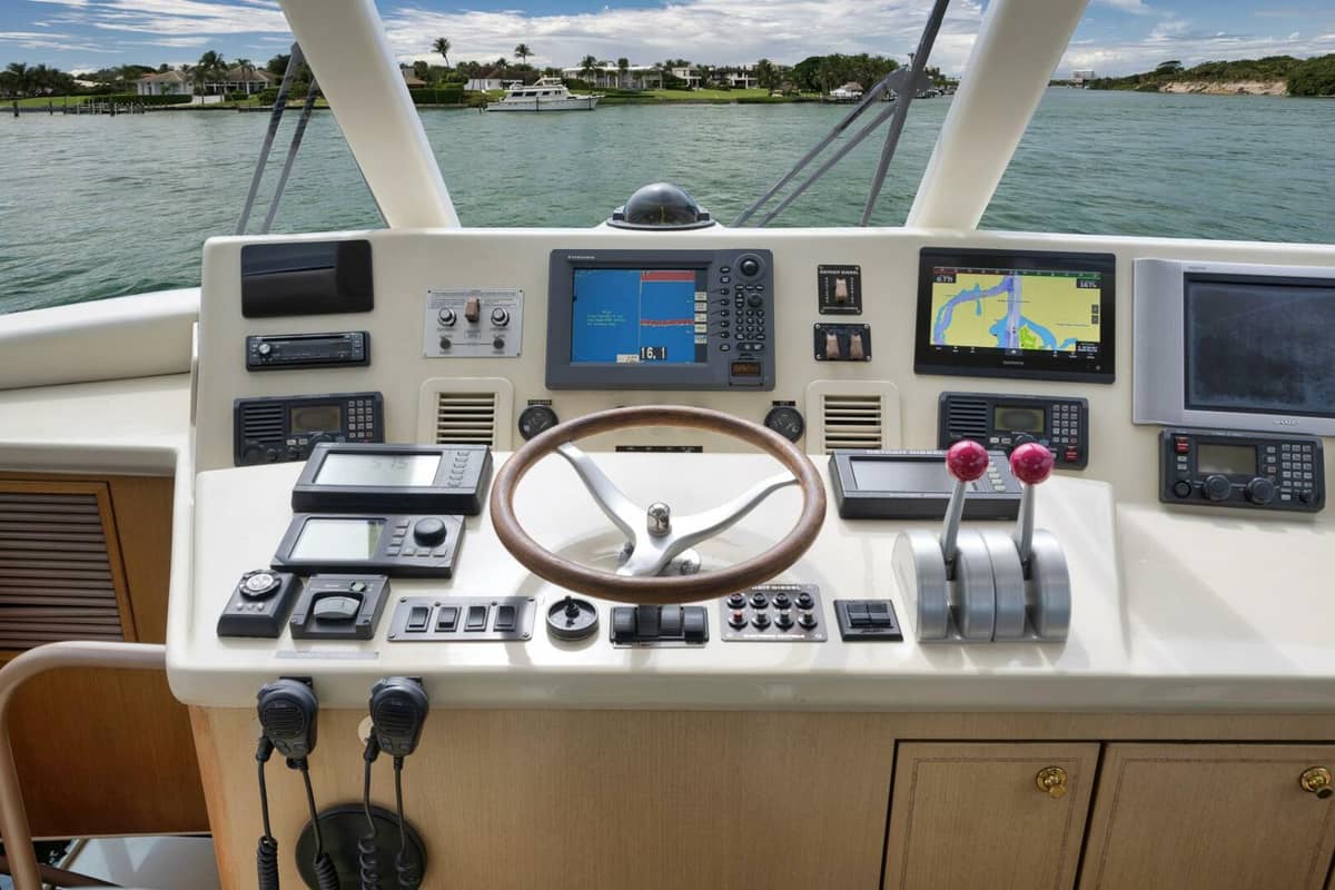 2004 Ocean Yachts 57 Enclosed Bridge Convertible "Positive Attitude" photo 26