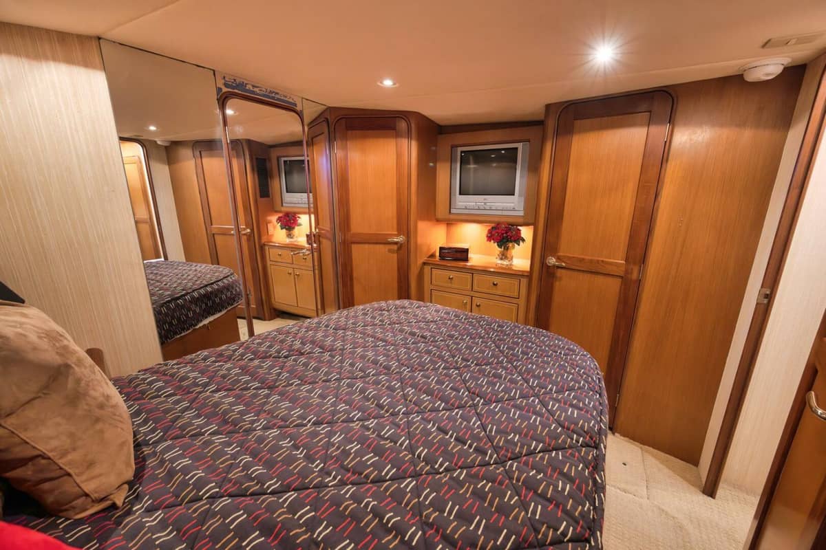 2004 Ocean Yachts 57 Enclosed Bridge Convertible "Positive Attitude" photo 14