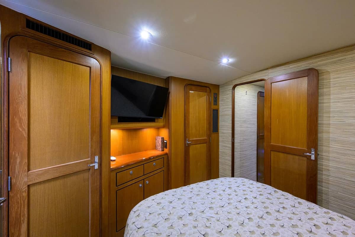 2001 Ocean Yachts 56 Super Sport "MEMBERS ONLY" photo 37