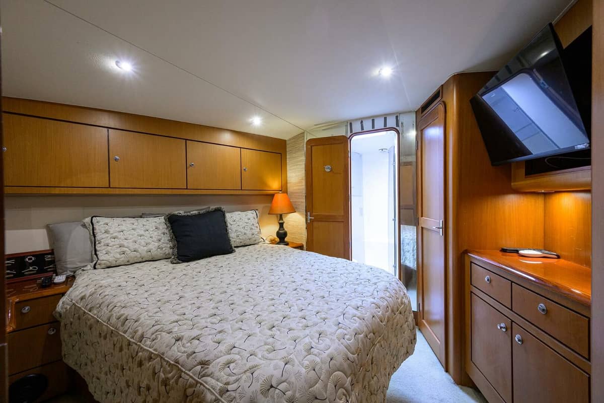2001 Ocean Yachts 56 Super Sport "MEMBERS ONLY" photo 33