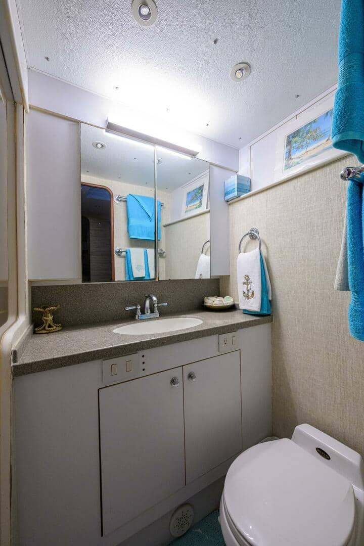 2001 Ocean Yachts 56 Super Sport "MEMBERS ONLY" photo 53