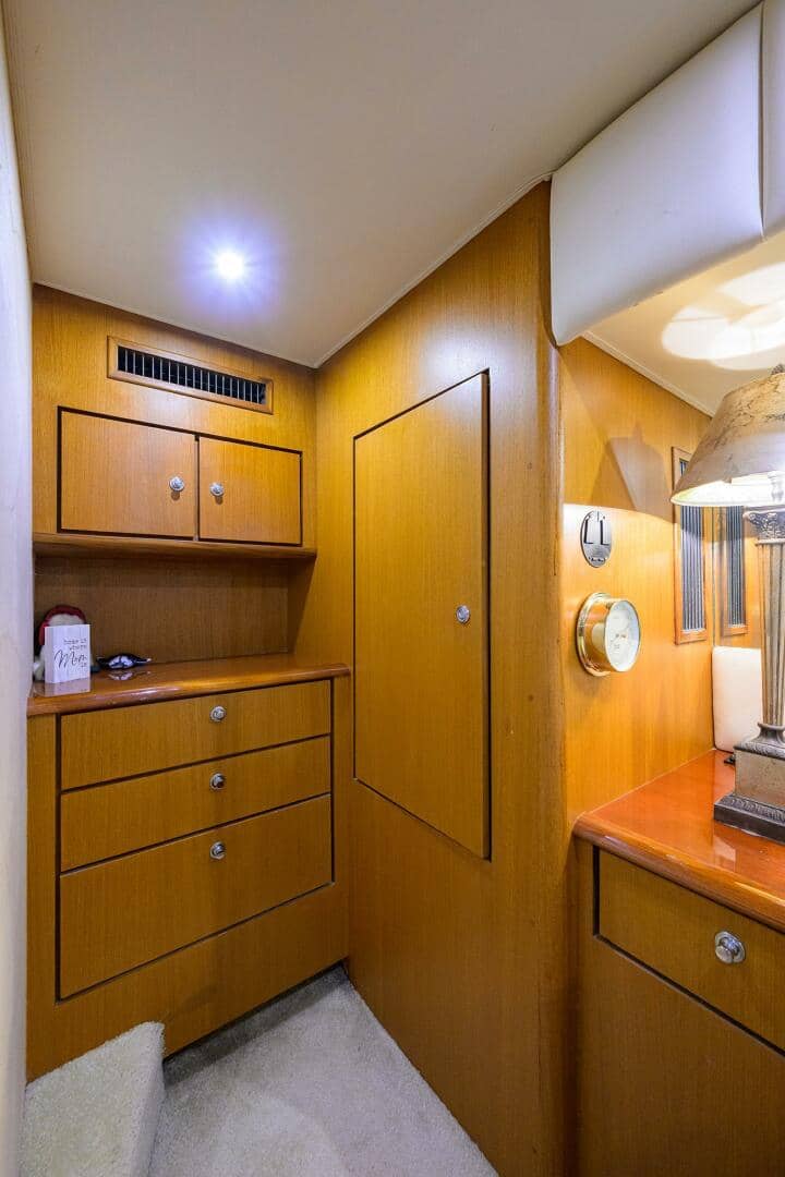 2001 Ocean Yachts 56 Super Sport "MEMBERS ONLY" photo 63