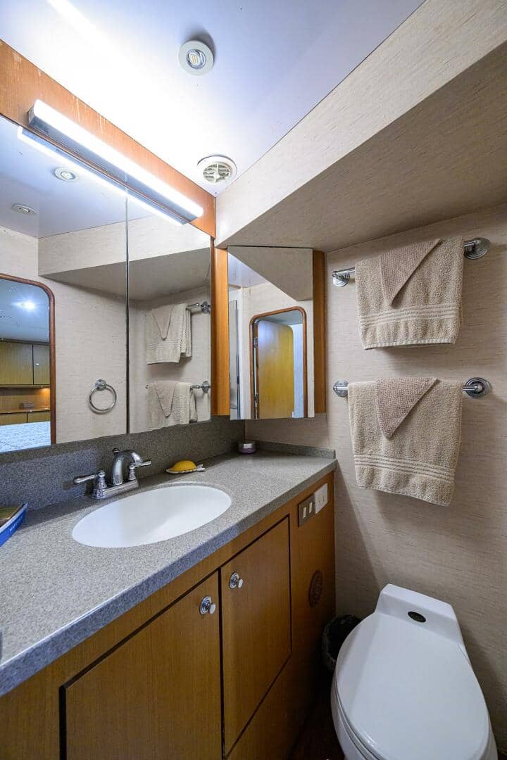 2001 Ocean Yachts 56 Super Sport "MEMBERS ONLY" photo 65