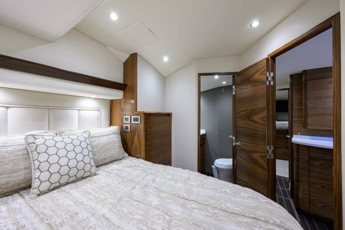 2024 Viking 54 Sport Coupe "TROUBLE FREE" photo 7