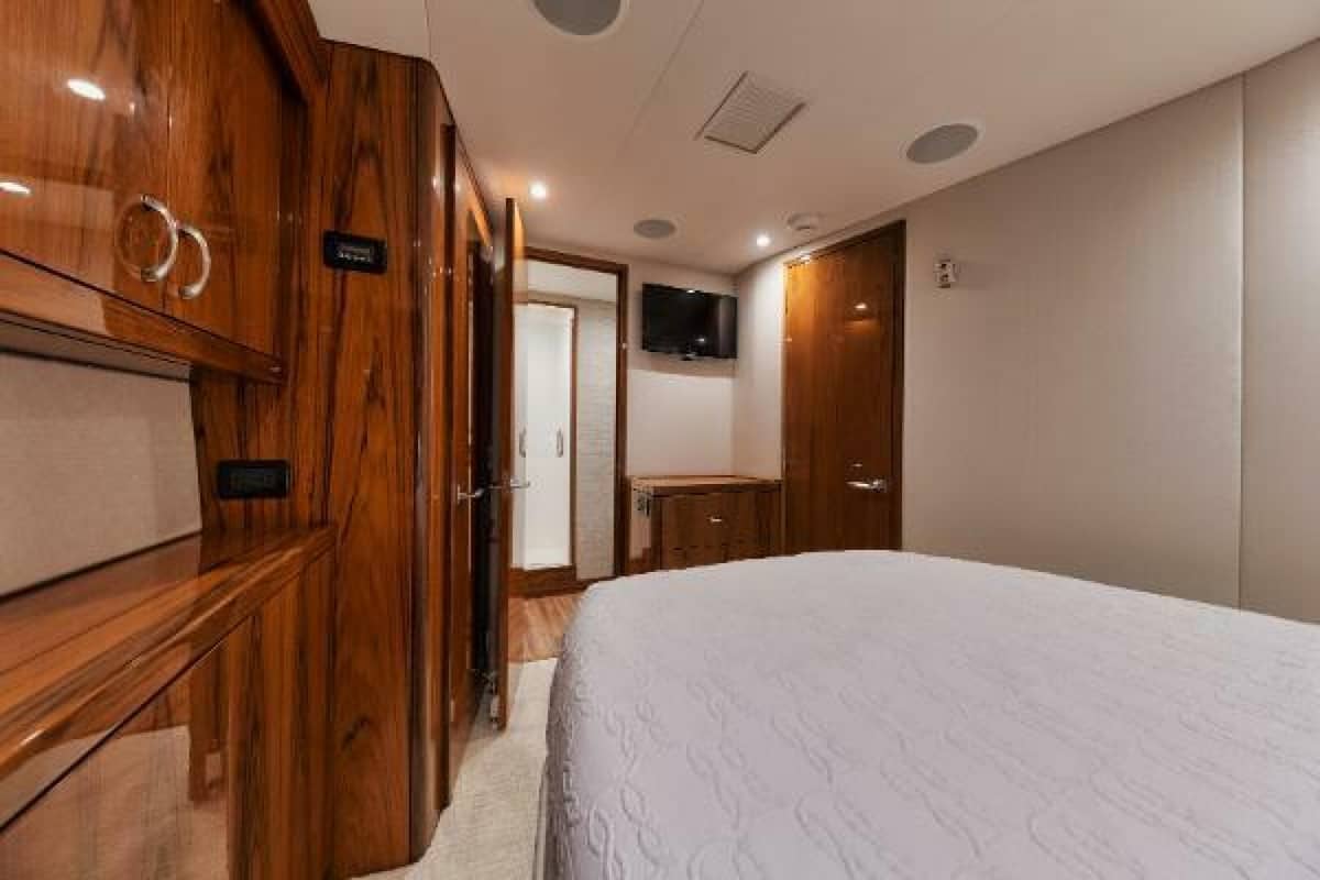 2018 Hatteras GT54 "5 J’s" photo 26