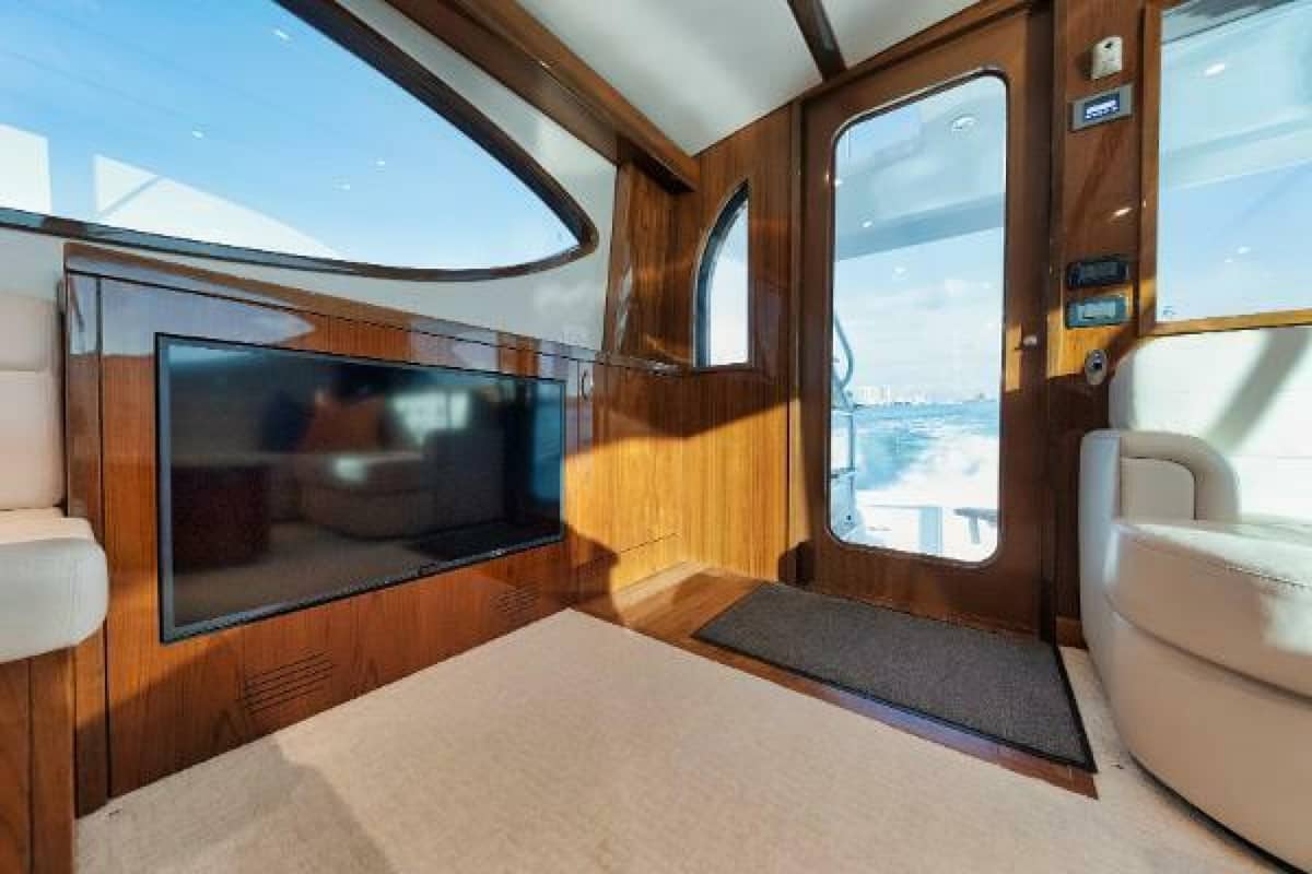 2018 Hatteras GT54 "5 J’s" photo 10