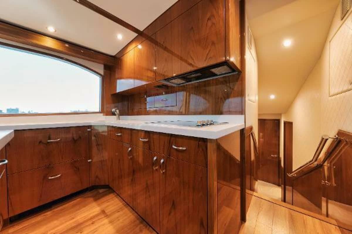 2018 Hatteras GT54 "5 J’s" photo 12