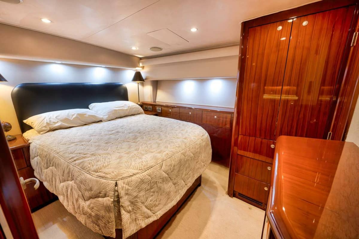 2007 Viking 52 Sport Coupe "Smooth Operator" photo 27