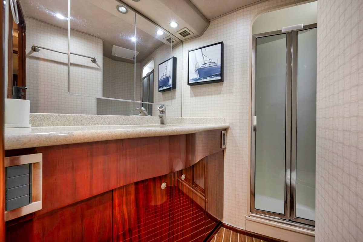 2007 Viking 52 Sport Coupe "Smooth Operator" photo 31