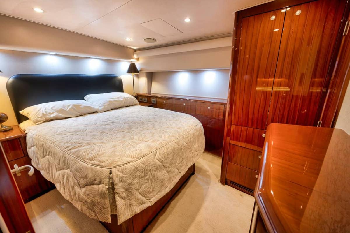 2007 Viking 52 Sport Coupe "Smooth Operator" photo 28