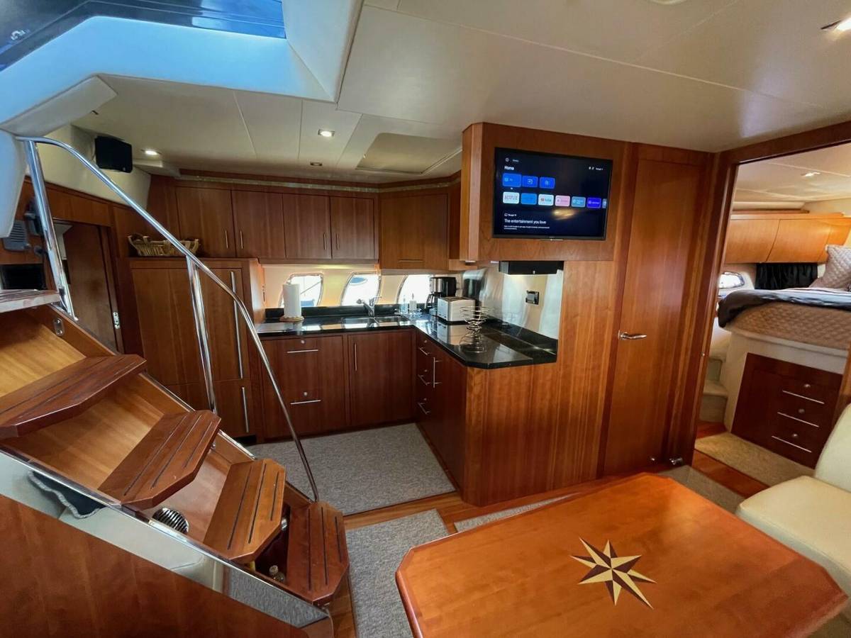 2009 Regal 5260 Sport Coupe "Navygator" photo 22