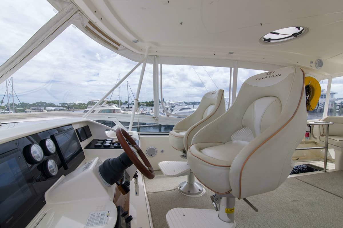 2009 Silverton 52 Ovation "IMMERSED" photo 11