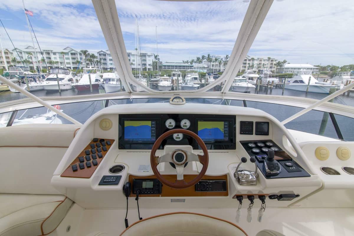 2009 Silverton 52 Ovation "IMMERSED" photo 14