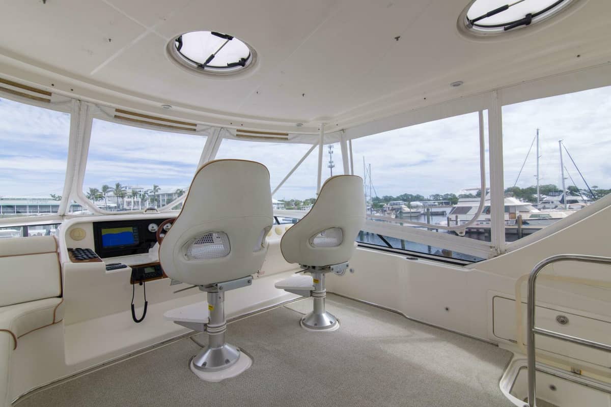 2009 Silverton 52 Ovation "IMMERSED" photo 10