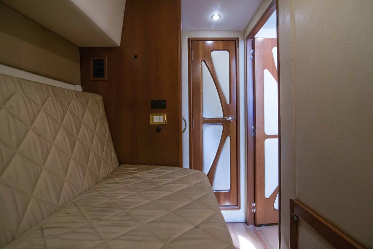 2009 Silverton 52 Ovation "IMMERSED" photo 47