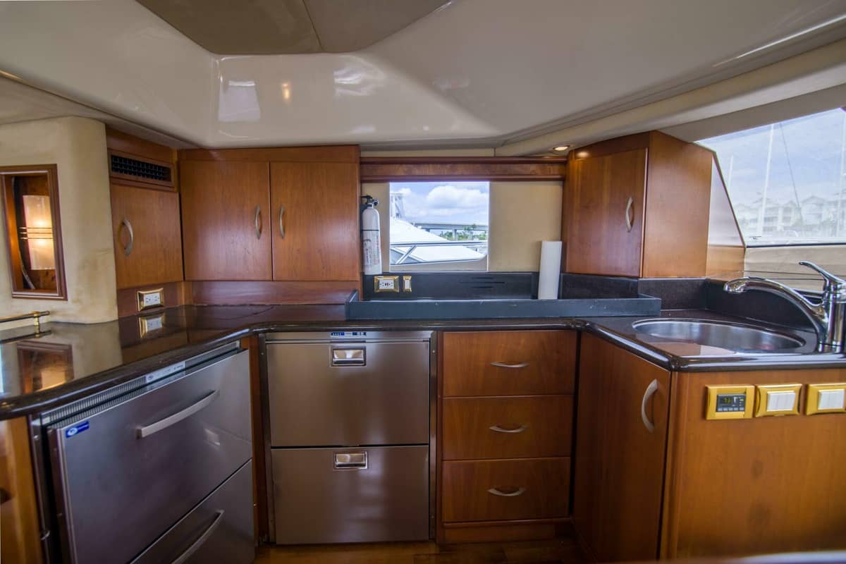 2009 Silverton 52 Ovation "IMMERSED" photo 40
