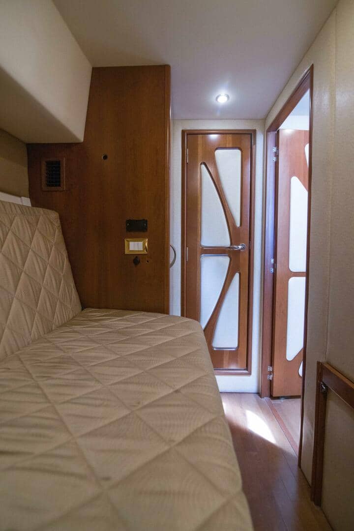 2009 Silverton 52 Ovation "IMMERSED" photo 48