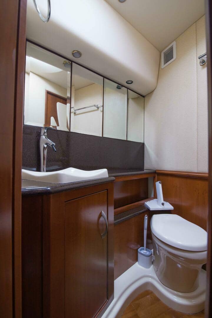 2009 Silverton 52 Ovation "IMMERSED" photo 61