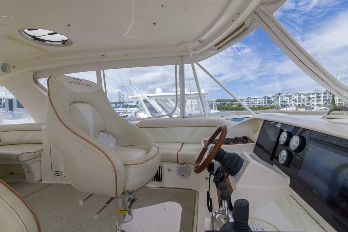 2009 Silverton 52 Ovation "IMMERSED" photo 12