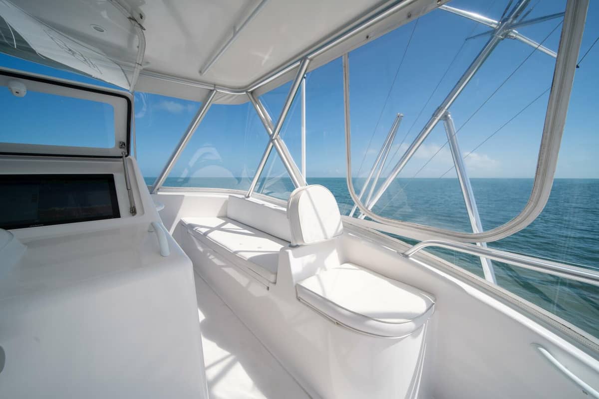 2006 Viking 52 Convertible "WHITE PEARL" photo 32