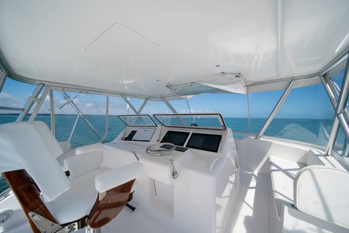 2006 Viking 52 Convertible "WHITE PEARL" photo 31