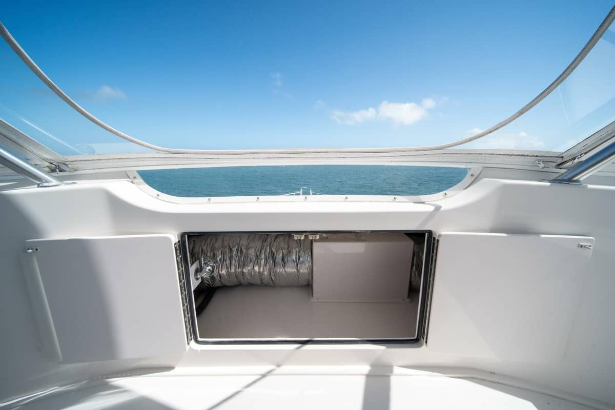 2006 Viking 52 Convertible "WHITE PEARL" photo 28