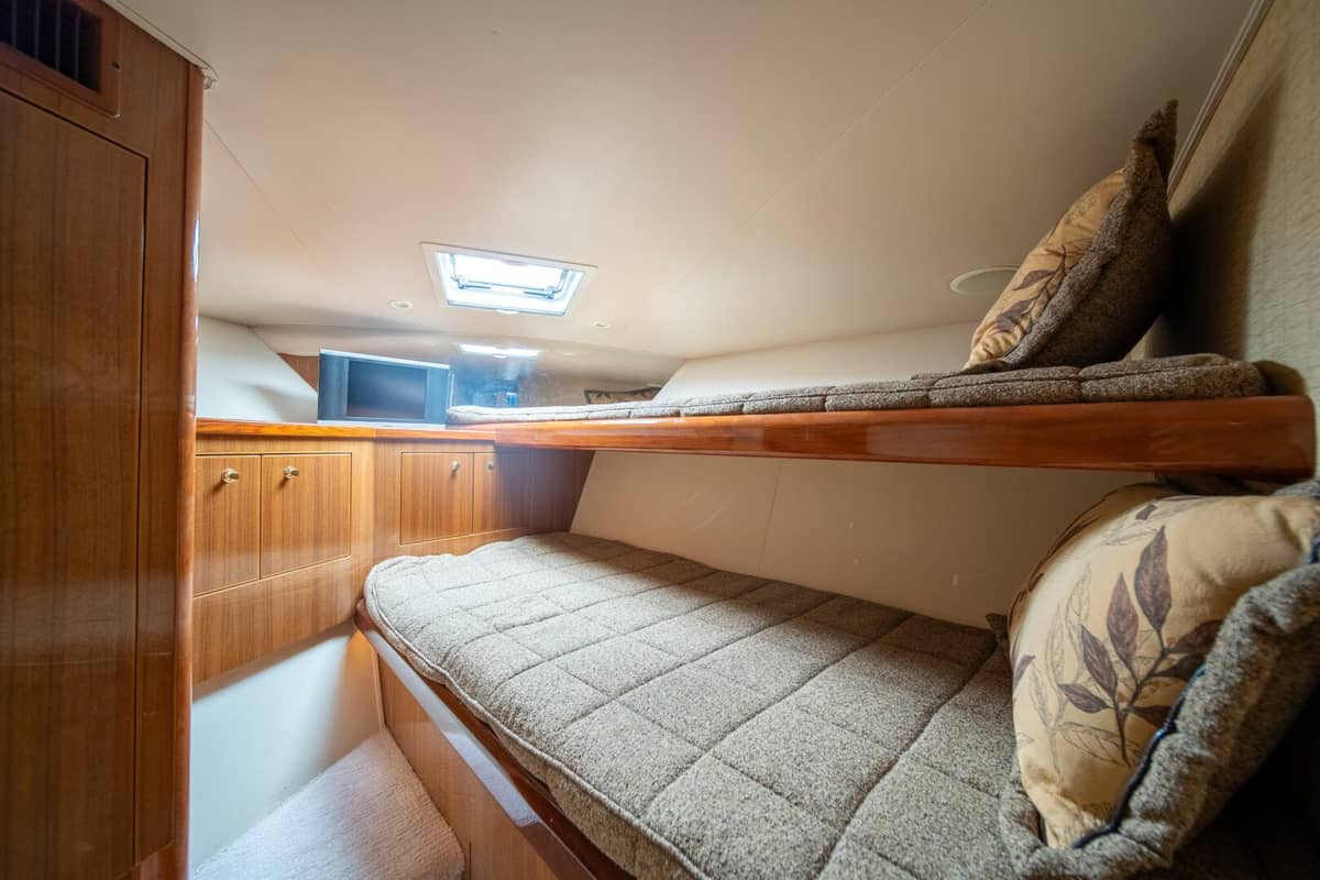2006 Viking 52 Convertible "WHITE PEARL" photo 20