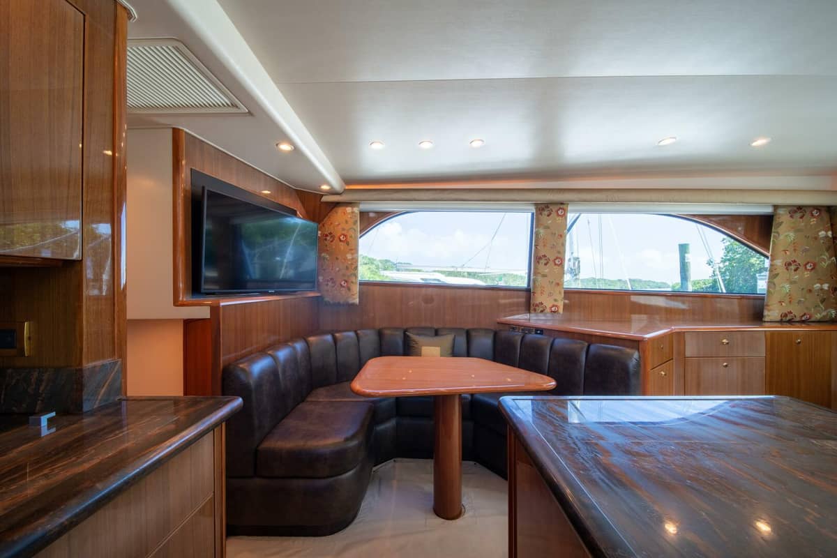 2006 Viking 52 Convertible "WHITE PEARL" photo 14