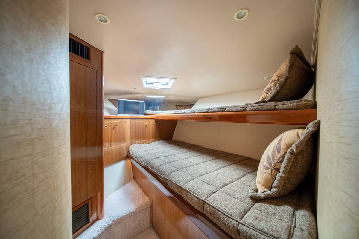 2006 Viking 52 Convertible "WHITE PEARL" photo 19