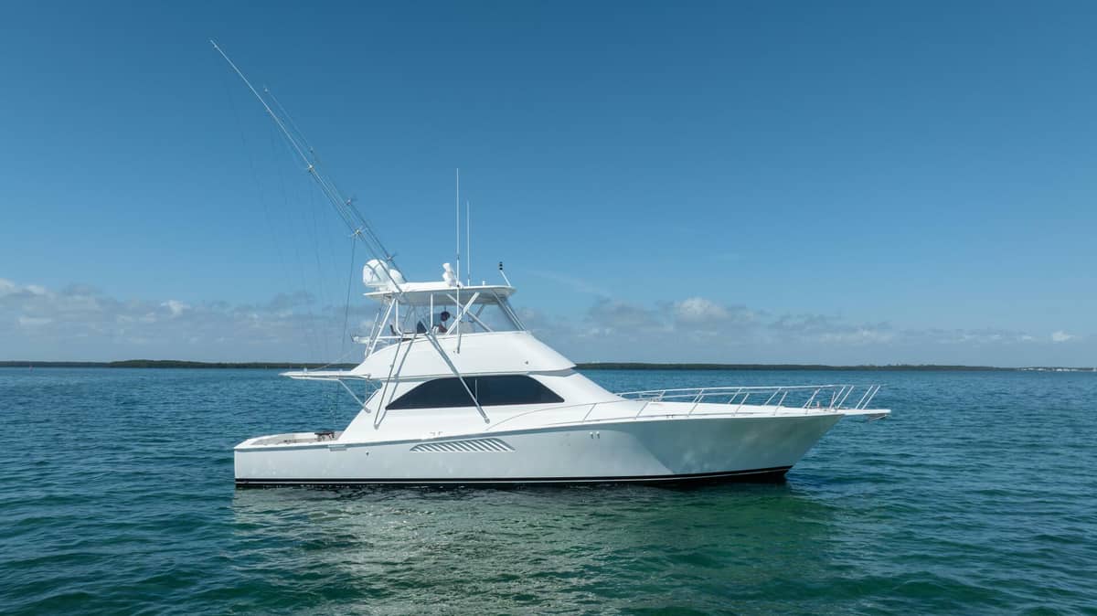 2006 Viking 52 Convertible "WHITE PEARL" photo