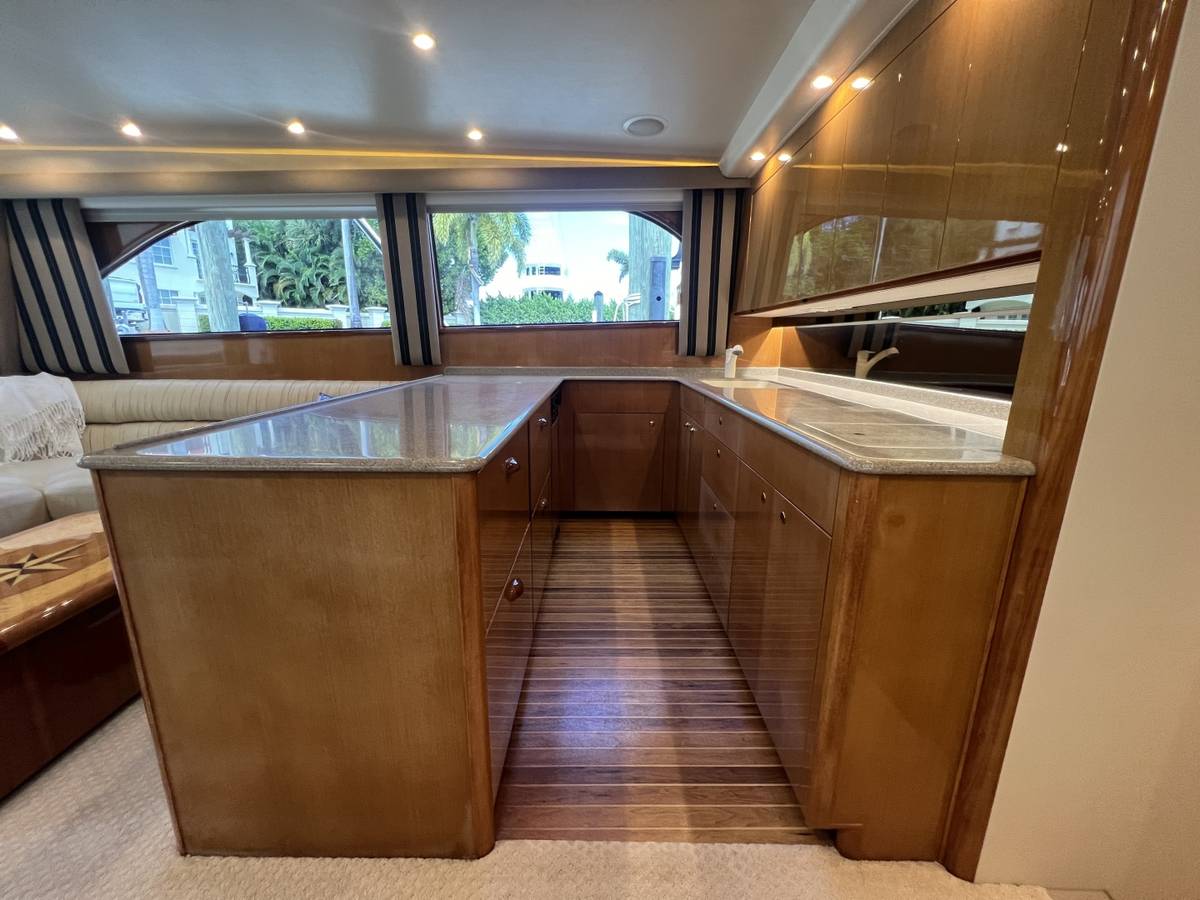2003 Viking 52 Convertible "LET IT RAIN" photo 24