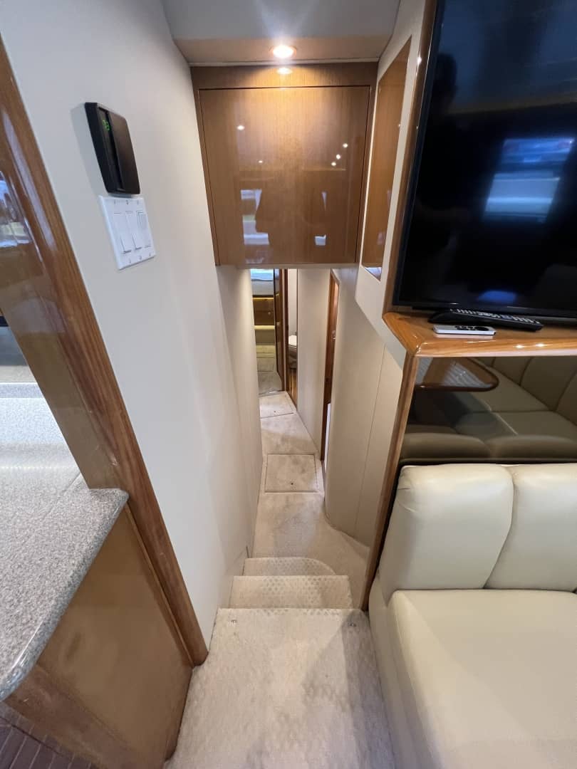 2003 Viking 52 Convertible "LET IT RAIN" photo 27