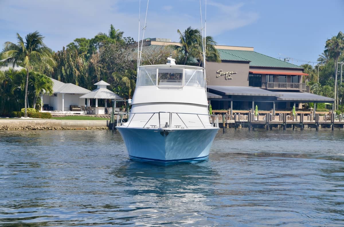 2003 Viking 52 Convertible "LET IT RAIN" photo 4
