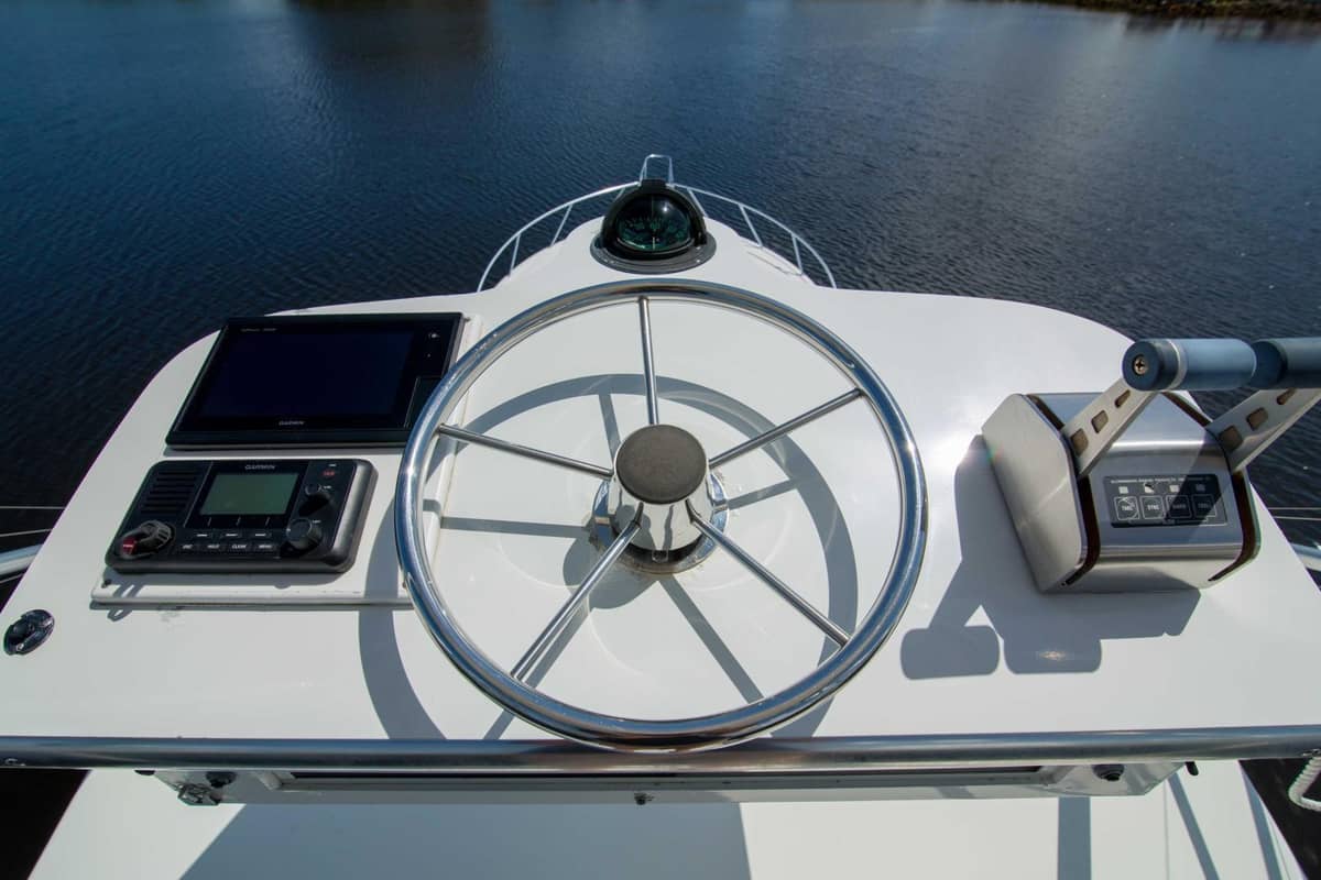 2001 Viking 50 Express "Tiger Six" photo 46